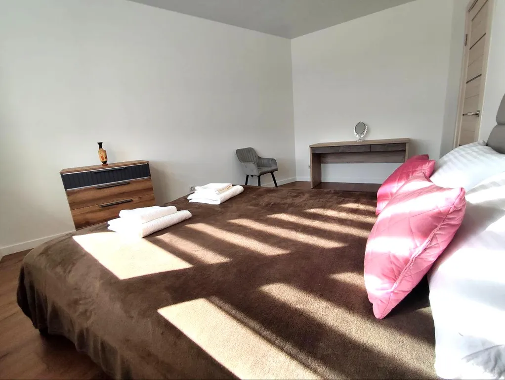 Уютная квартира рядом с метро, 3 отдельные спальни