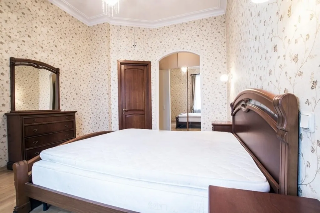 Avrora 3br apartment