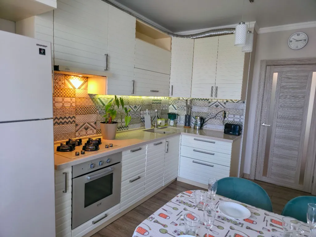 Стильная семейная квартира (Уютный Дом)