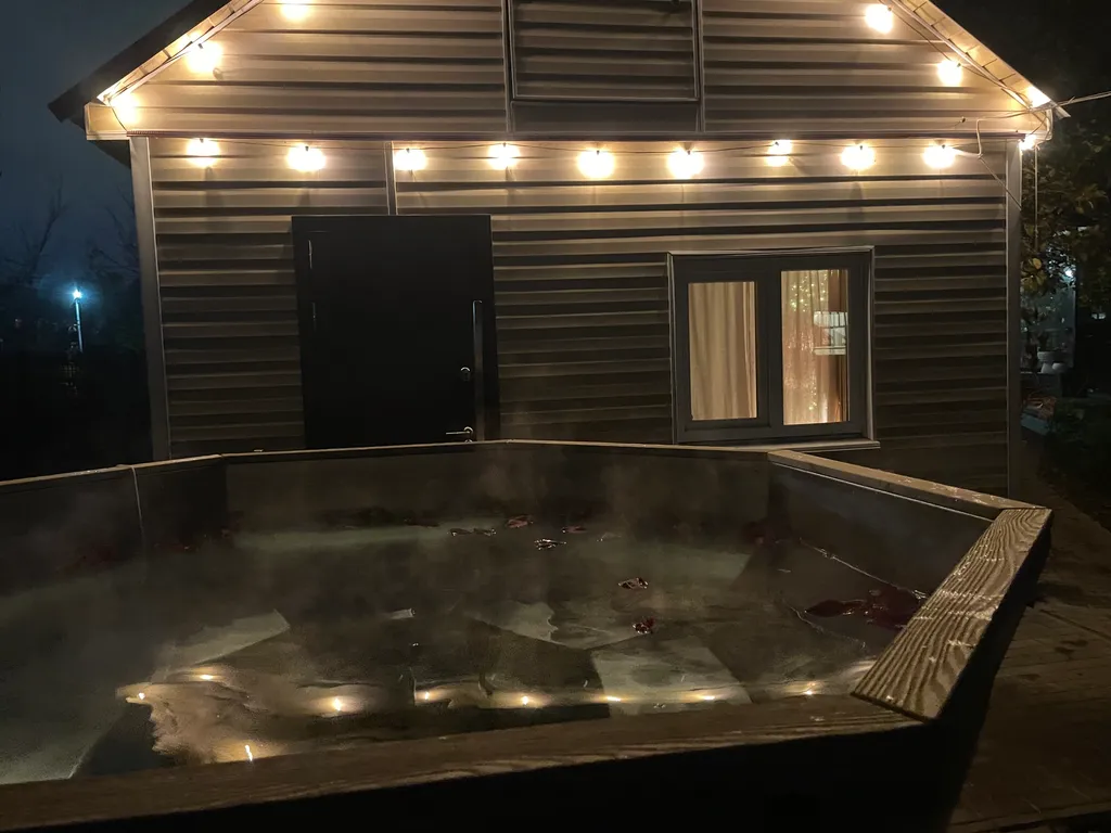 Уютный дом у реки в стиле прованс