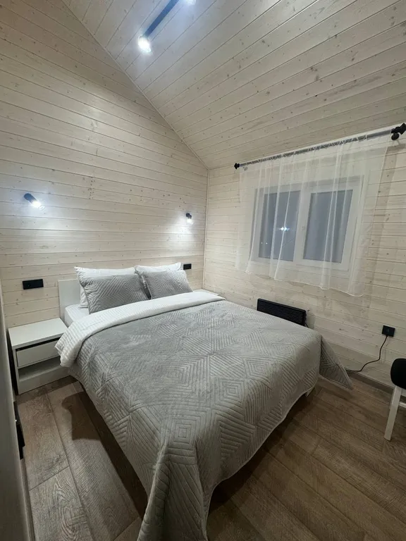 Двухкомнатный дом с видом на горы и реку