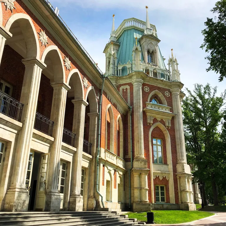 Уютная солнечная квартира с видом на парк