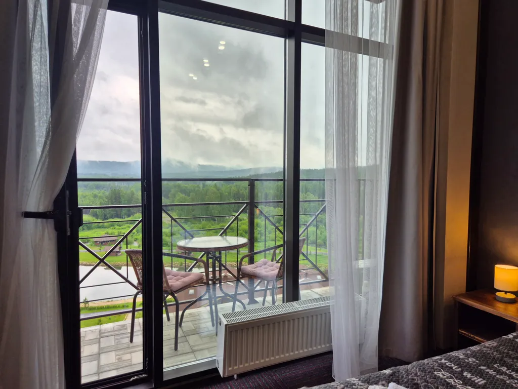 Захватывающий вид, панорамные окна и высокие потолки