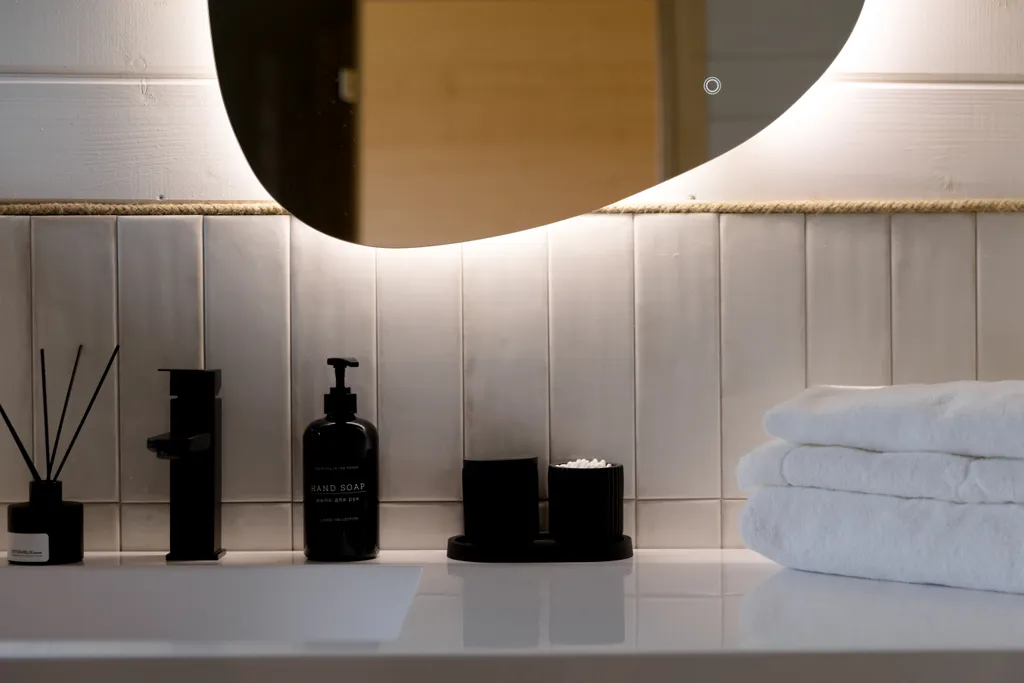 Современный дом в лесу