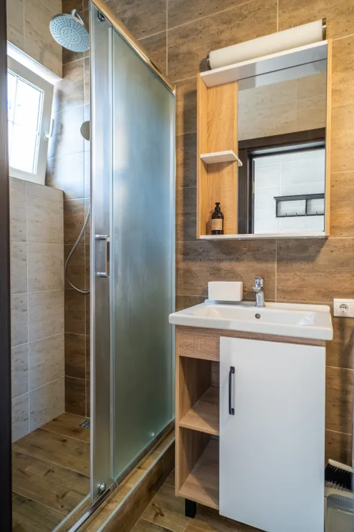 Квартира 2-комнатная Квартира — Кучугуры