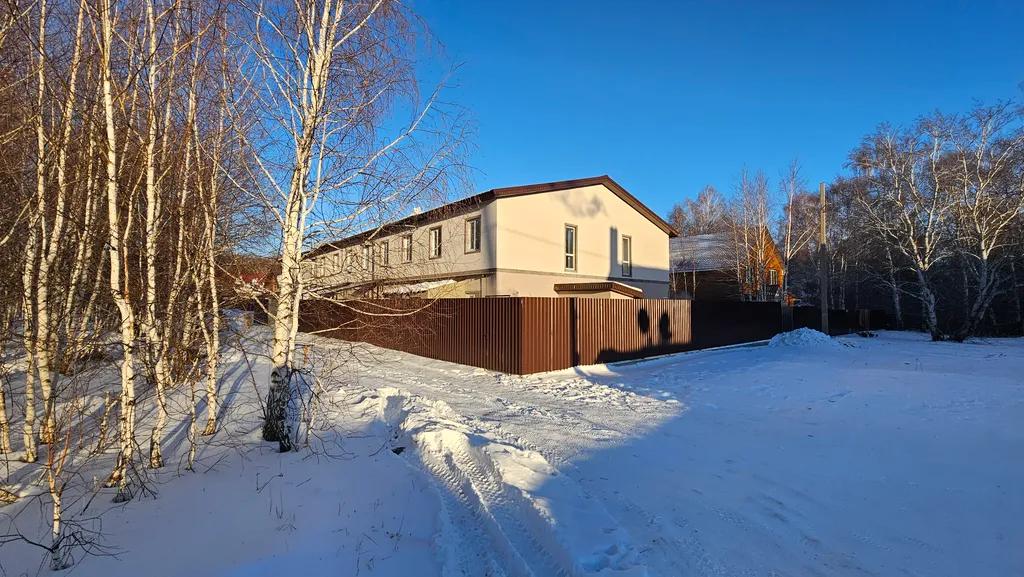 Семейное бунгало возле леса