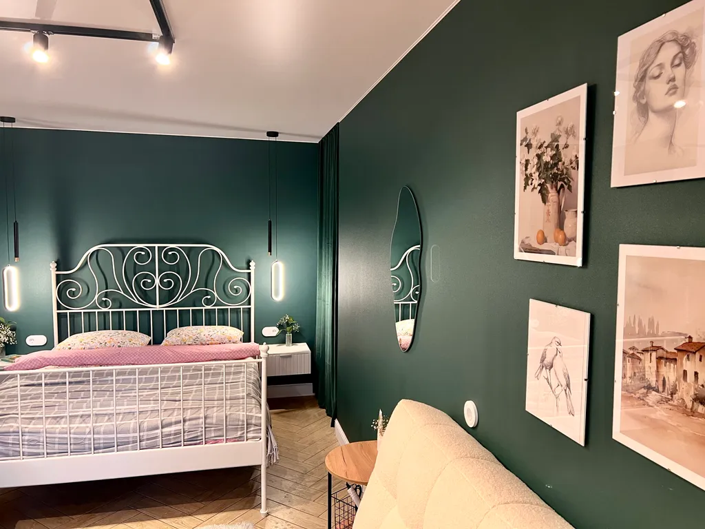 Стильная студия у ТРЦ Планета