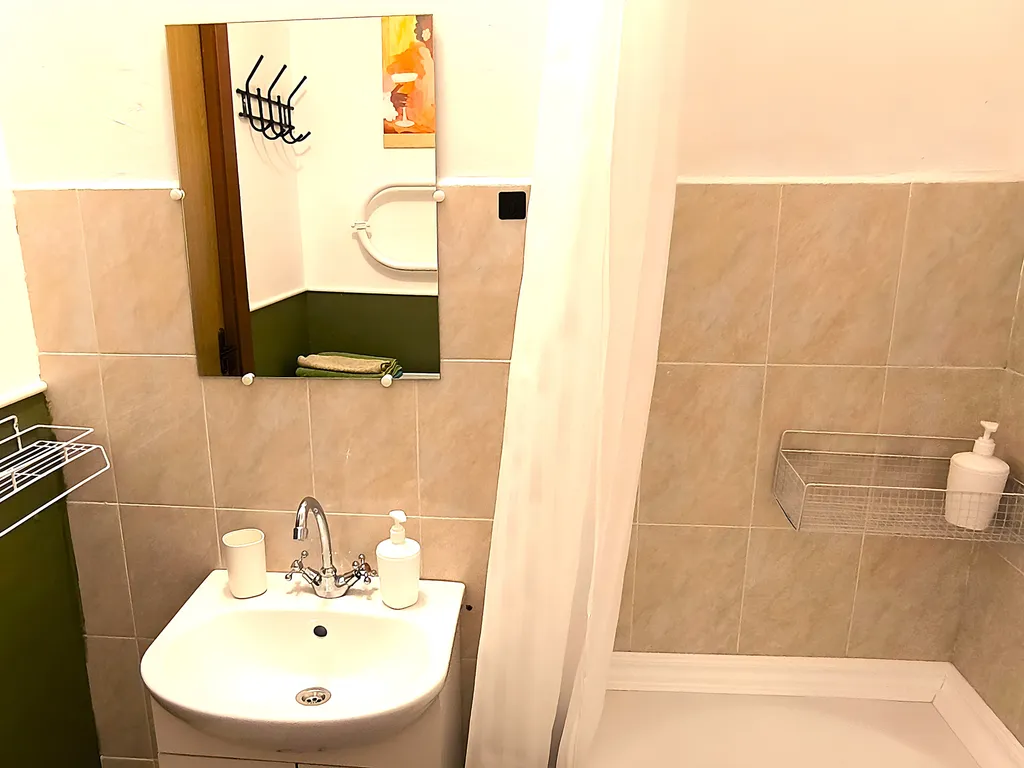 Чистая двухкомнатная квартира в микрорайоне Кузнечики