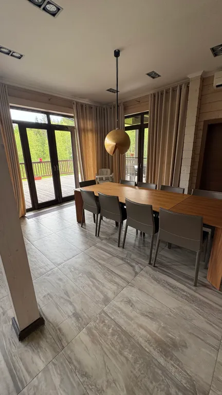 Современный коттедж на берегу озера Лавиярви