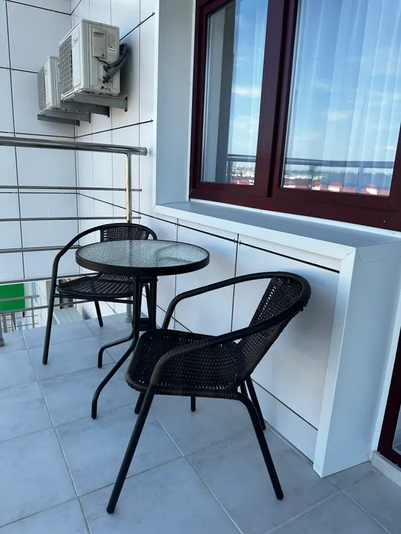 Свободные апартаменты у моря с бассейном