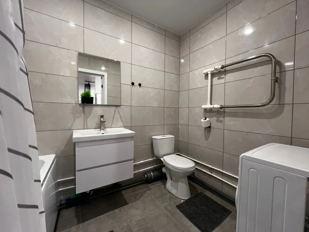 Bосхититeльнaя кваpтирa c бaлкoнoм