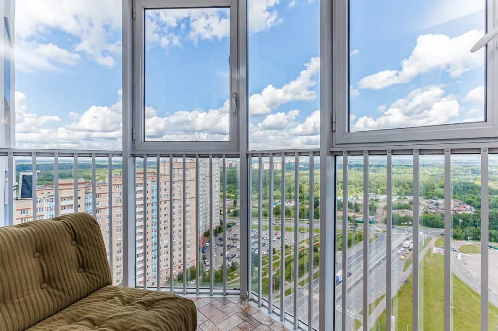 Евротрешка у ТРЦ Мега