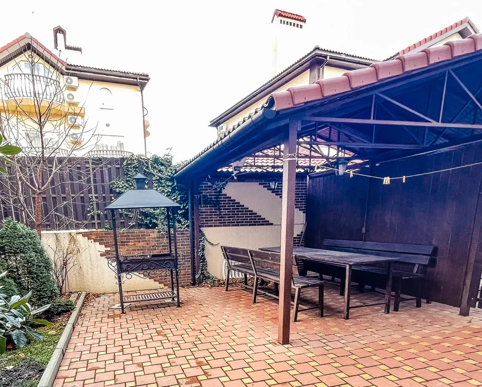 Современный коттедж Кедровая