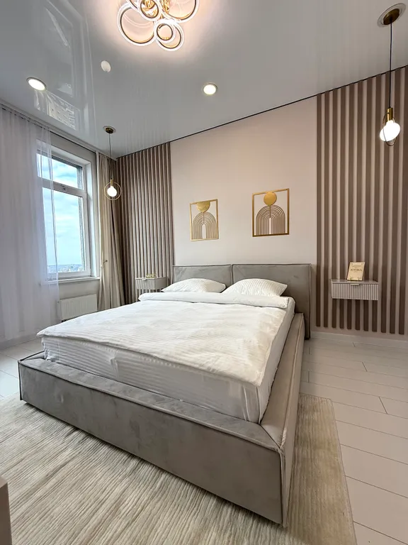 Квартира с детской комнатой и шикарным видом 24 этаж — аренда посуточно в Тюмень