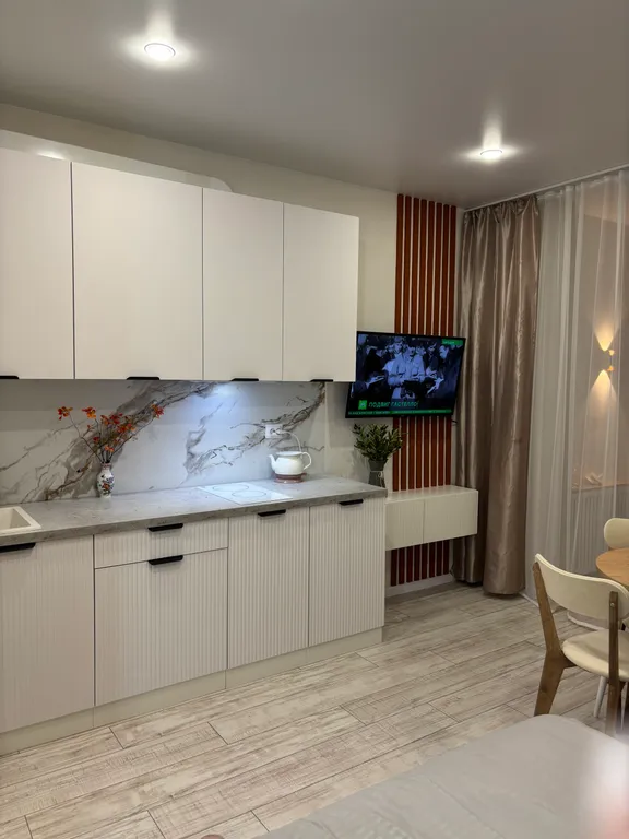 Студия с дизайнерским ремонтом