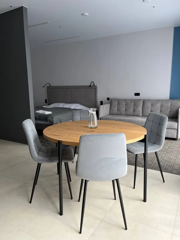 Новые апартаменты с большой террасой