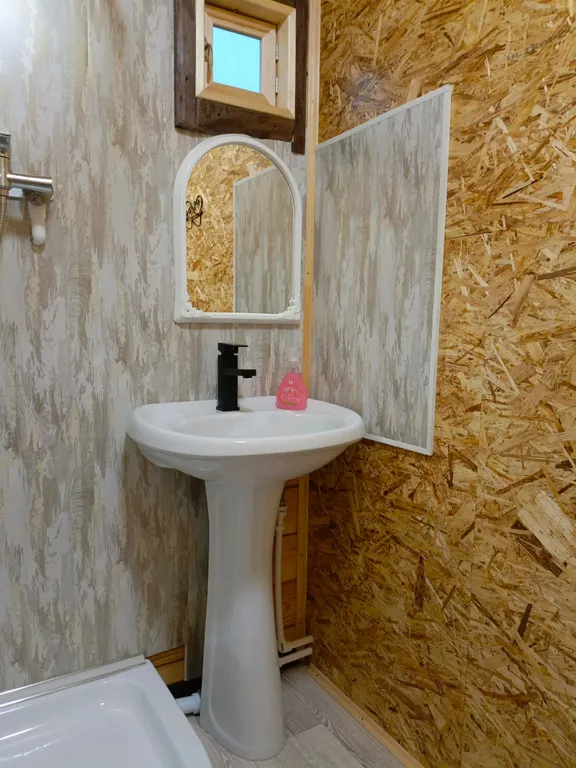 Удачный дворик с видом на горы