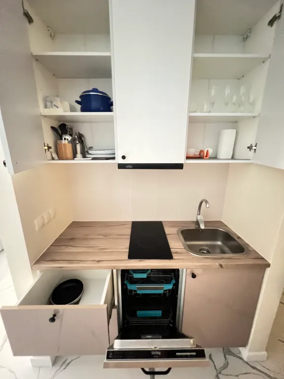 Новая студия возле Белоусовского парка в ЖК премиум класса