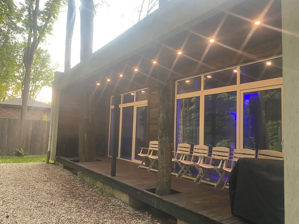 Современный дом в лесу