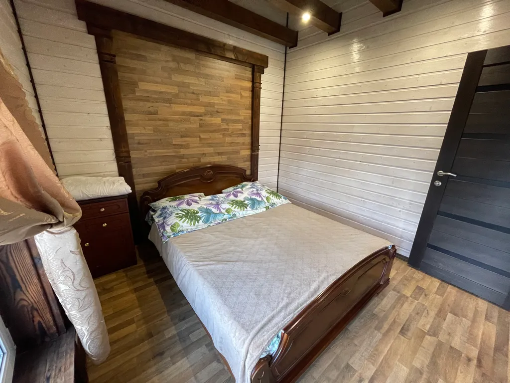 7-комнатный Дом