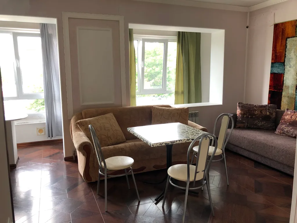 2 комнатная квартира, район Куйбышева — аренда посуточно в Симферополь