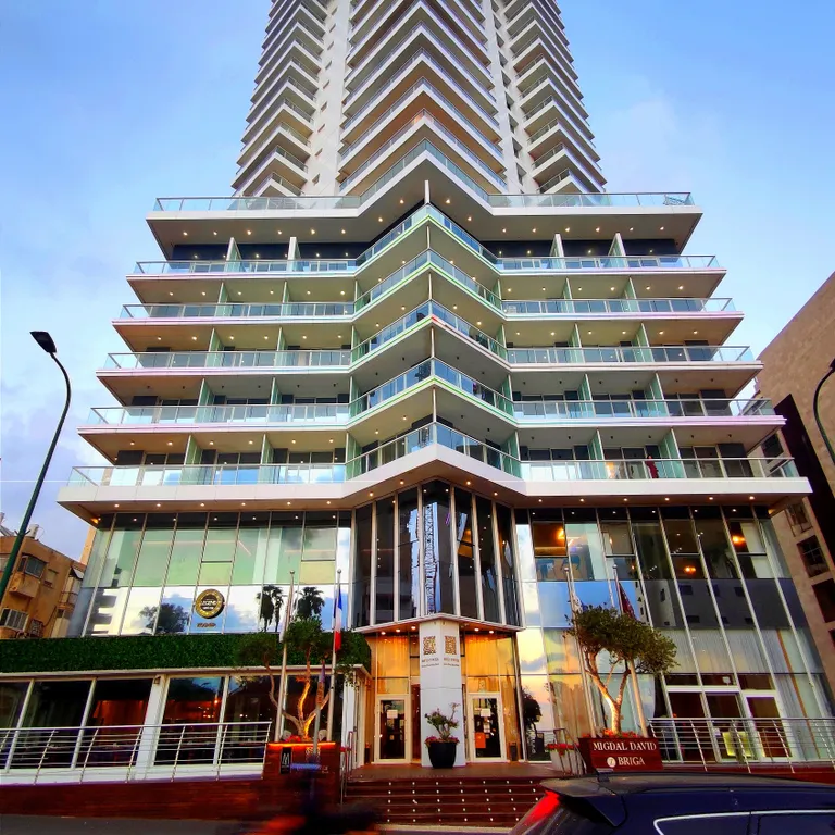 Пентхаус на берегу моря