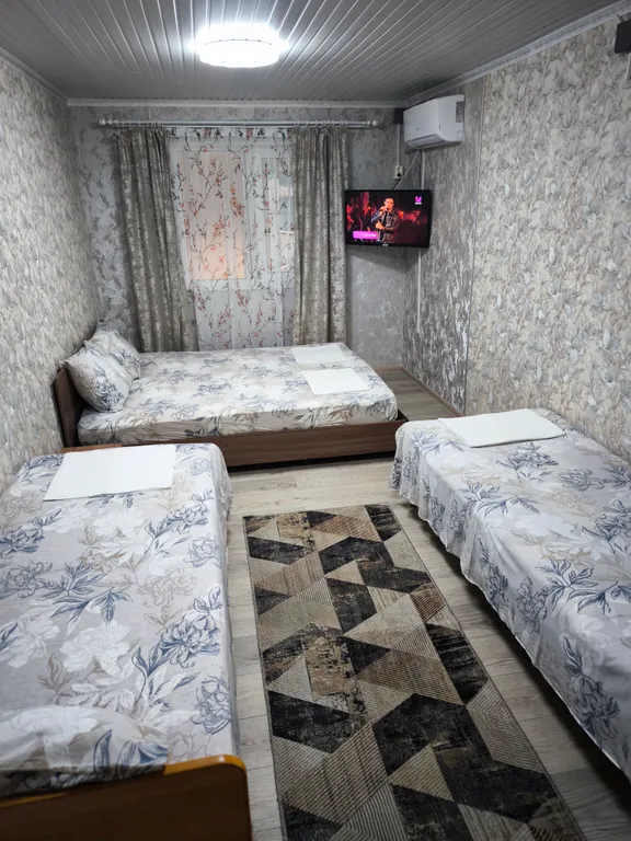 Квартира Четырёхместный номер на берегу моря — аренда посуточно в Голубицкая