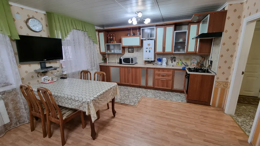 Уютная просторная квартира — аренда посуточно в Кисловодск
