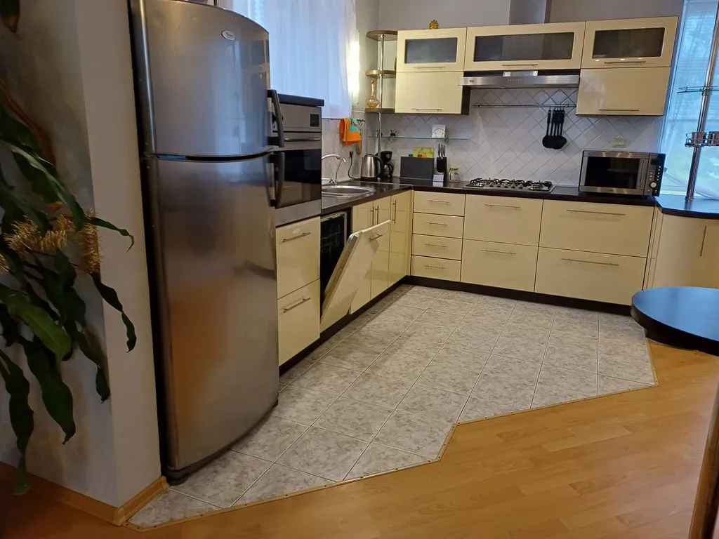 5-комнатный Дом