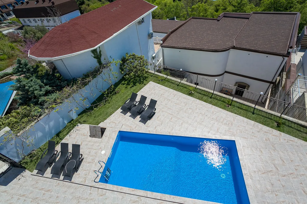 Коттедж Шикарная вилла в Массандровском парке — Ялта