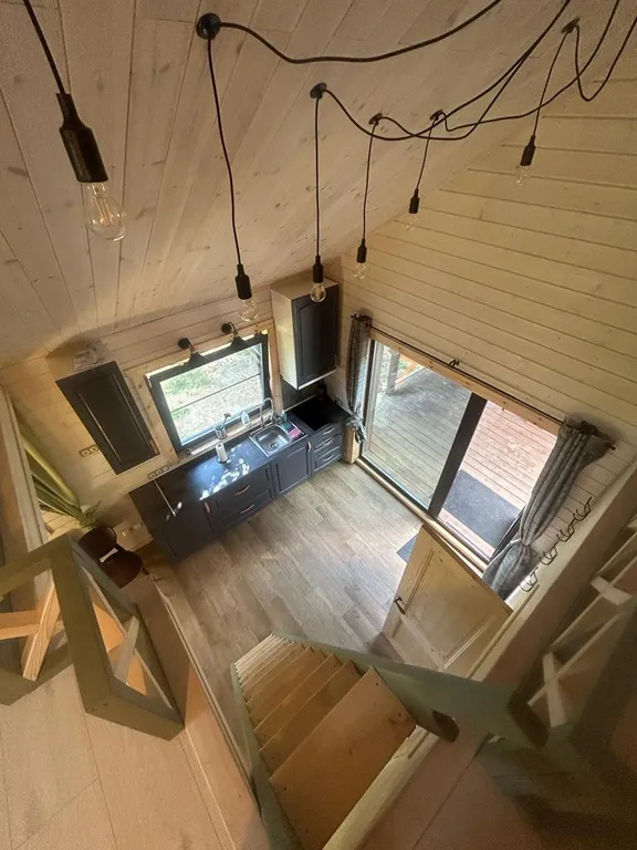 Уютный дом с прекрасным видом на лес и озеро