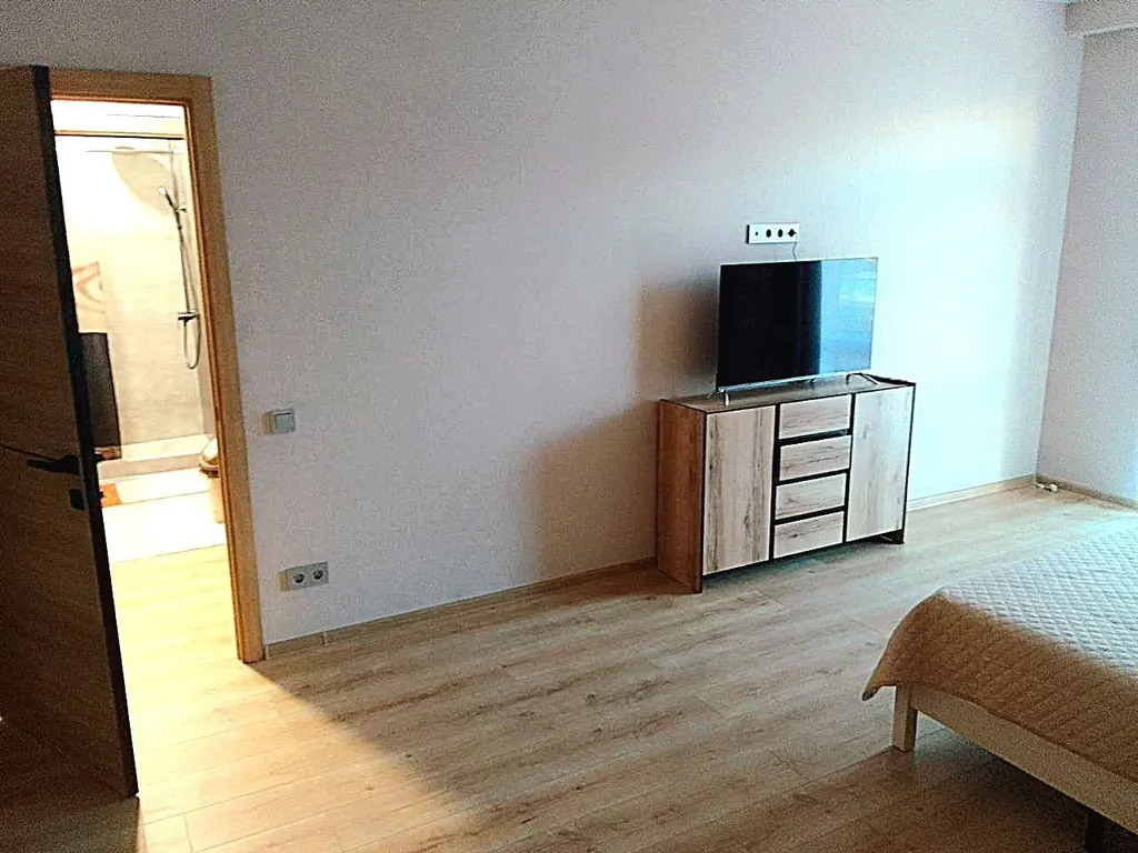 Номер на 4 чел двухкомнатный (возможно доп место)