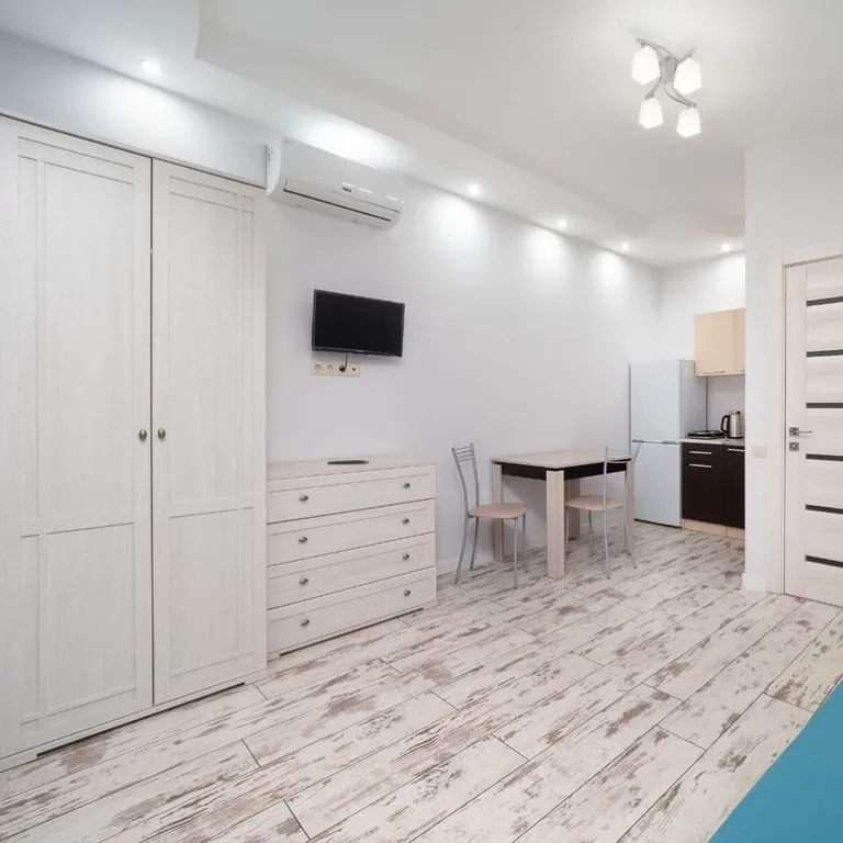 Квартира Квартира Уютная студия у моря с теплым бассейном — Сириус