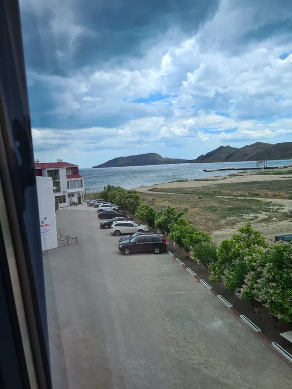 Просторный номер в эллинге на берегу моря