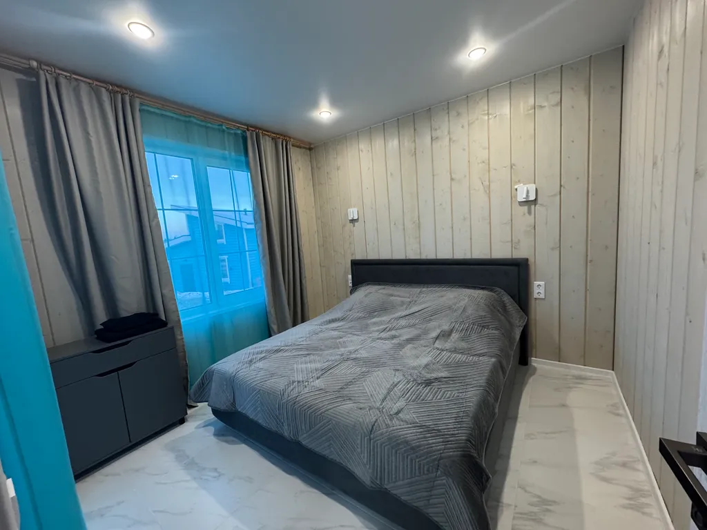 Новый коттедж с сауной и бассейном