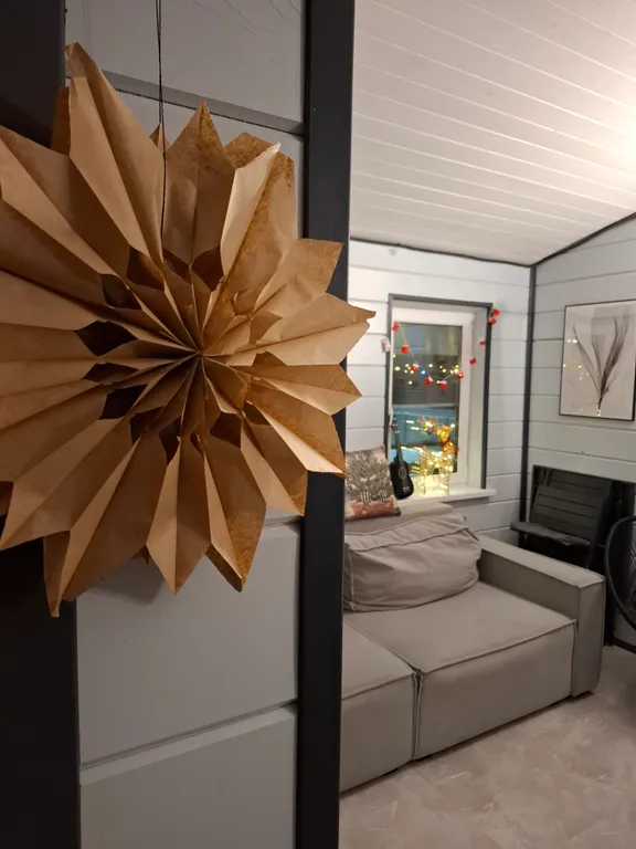 Дом в лесу с большой террасой