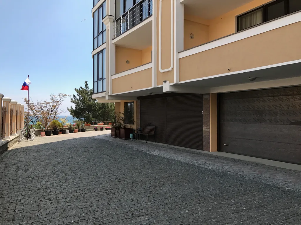 Двухкомнатные апартаменты 50 м от моря