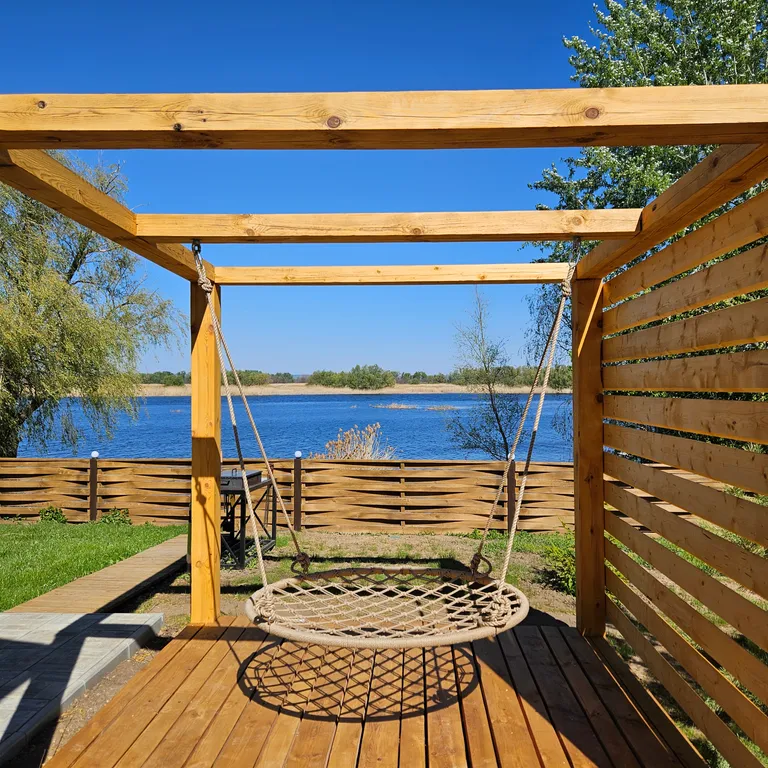 Дом с видом на реку