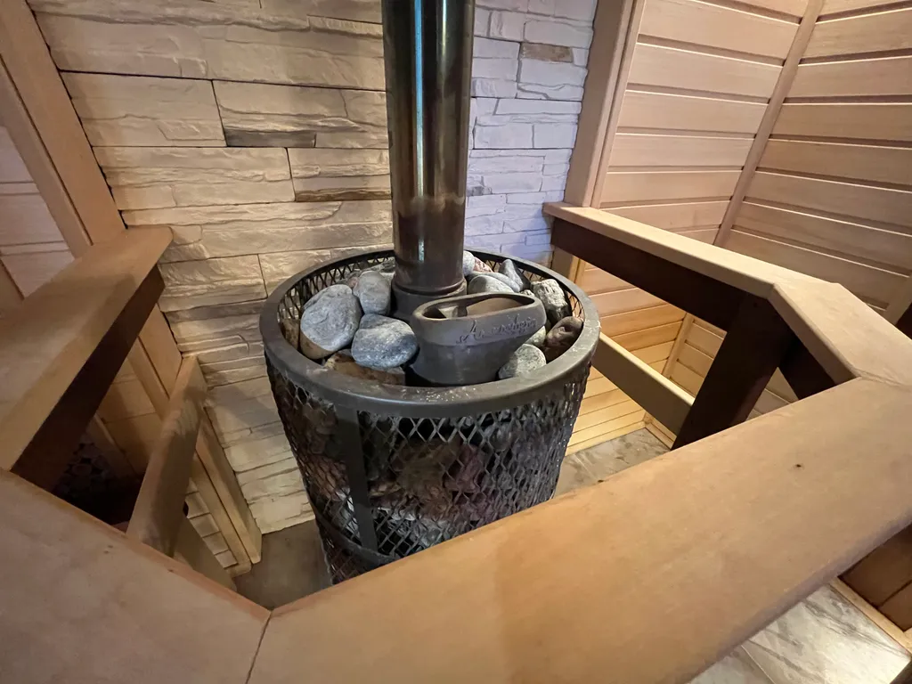 Дом с баней, чаном, бесплатной парковкой, закрытой территорией