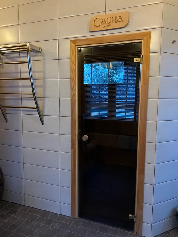 Уютный дом на берегу