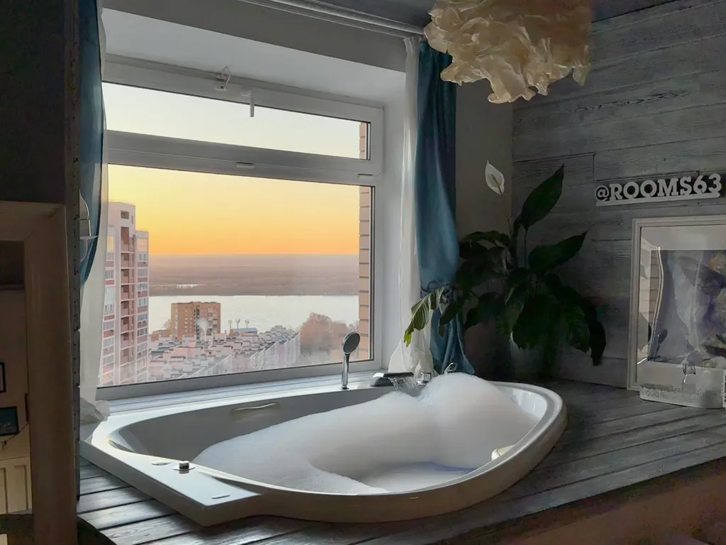 Квартира Платиновая с джакузи у окна и видом на Волгу — аренда посуточно в Самара