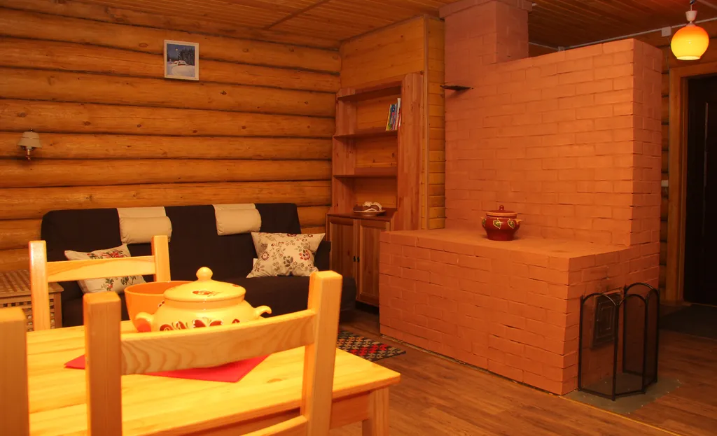 Коттедж Коттедж на берегу озера,рыбалка и отдых всей семьей! — Родионово