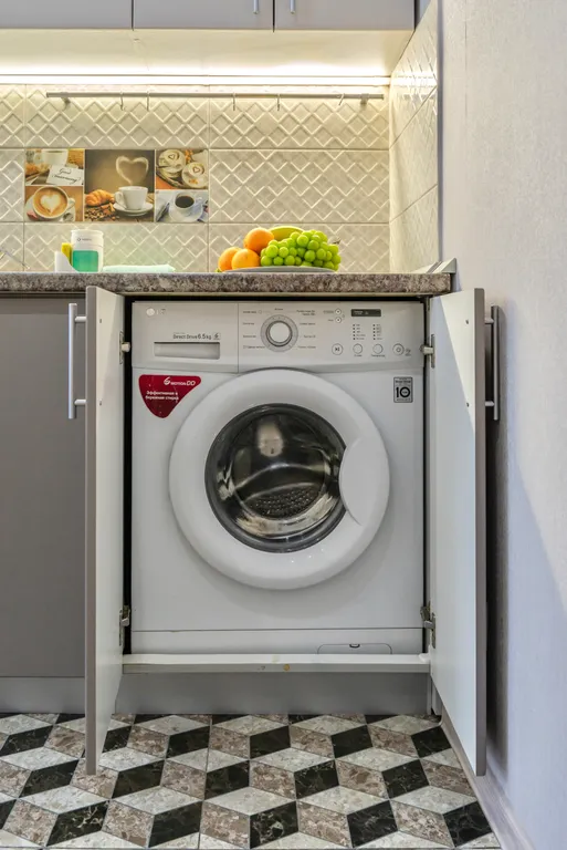 Панорамные окна в пол с потрясающим видом на закат