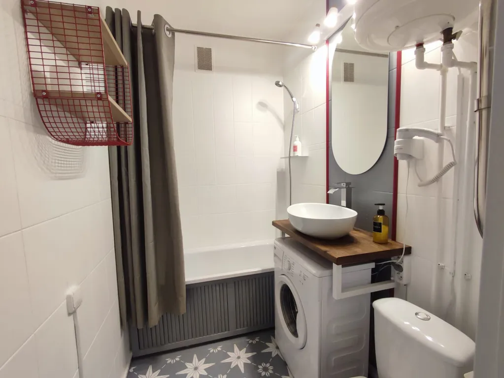 Новая дизайнерская студия рядом с набережной