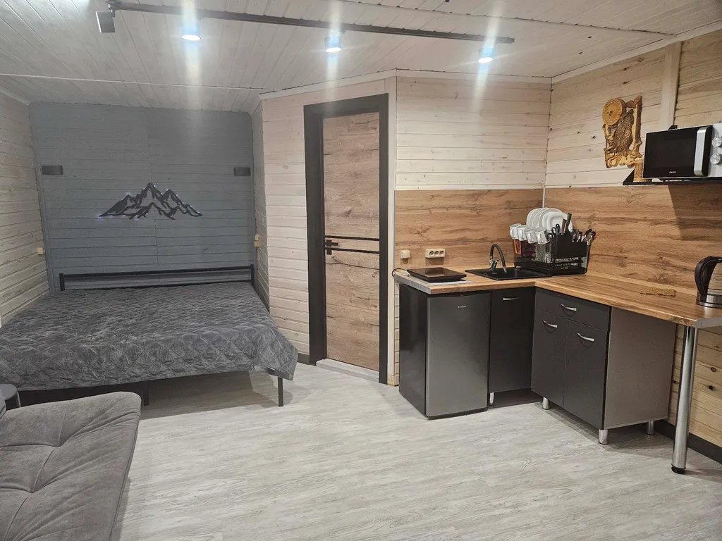 Коттедж Дом в живописнейшем месте в окружении кедровых и пихтовых деревьев — Шерегеш