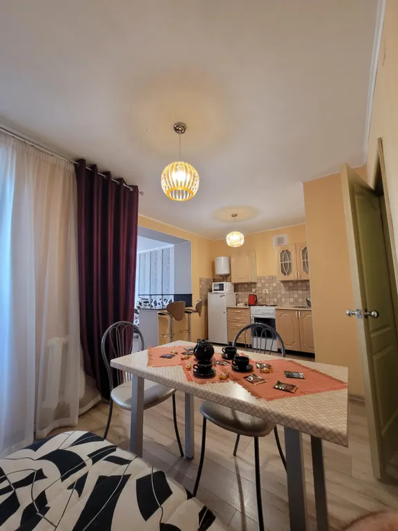 Квартира студия рядом с Ледовой ареной на улице Пугачева