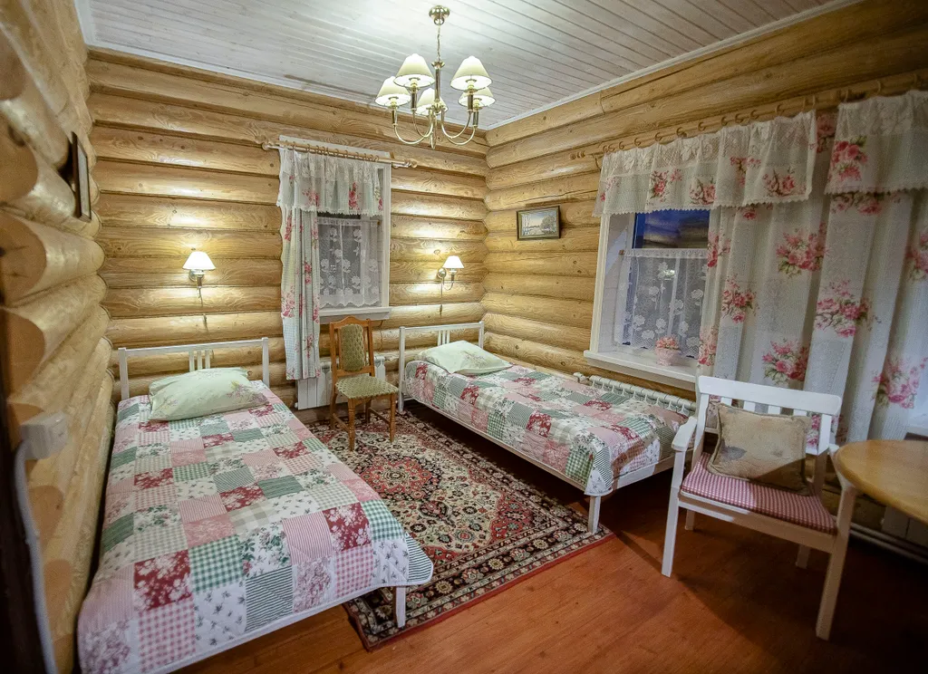 Дом-дача с тремя спальнями Петель