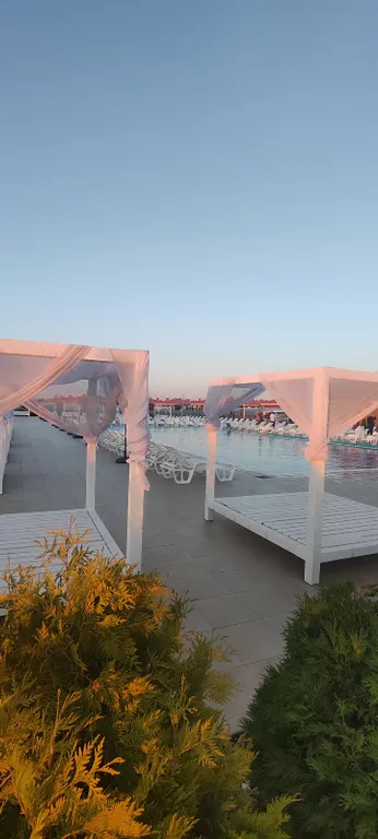 Коттедж у бассейна и спа