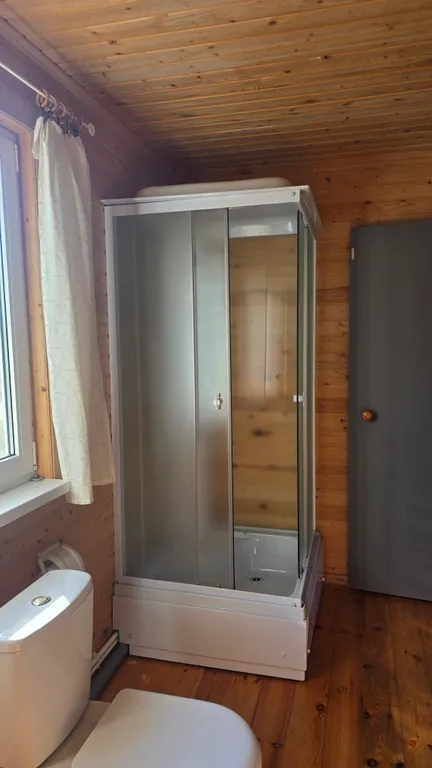 Квартира Квартира Трёхкомнатный апартамент с балконом — Кучугуры