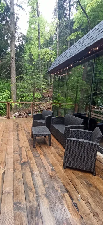 Стеклянный домик в сердце Домбая